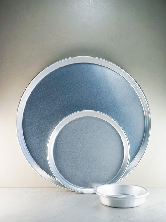 Round aluminum tray