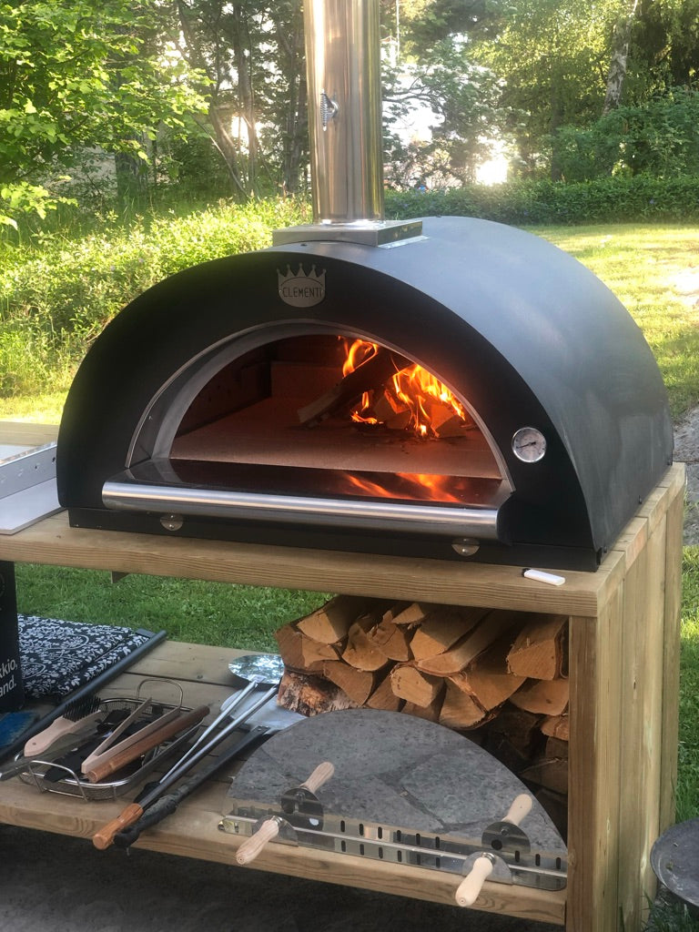 Pizza oven