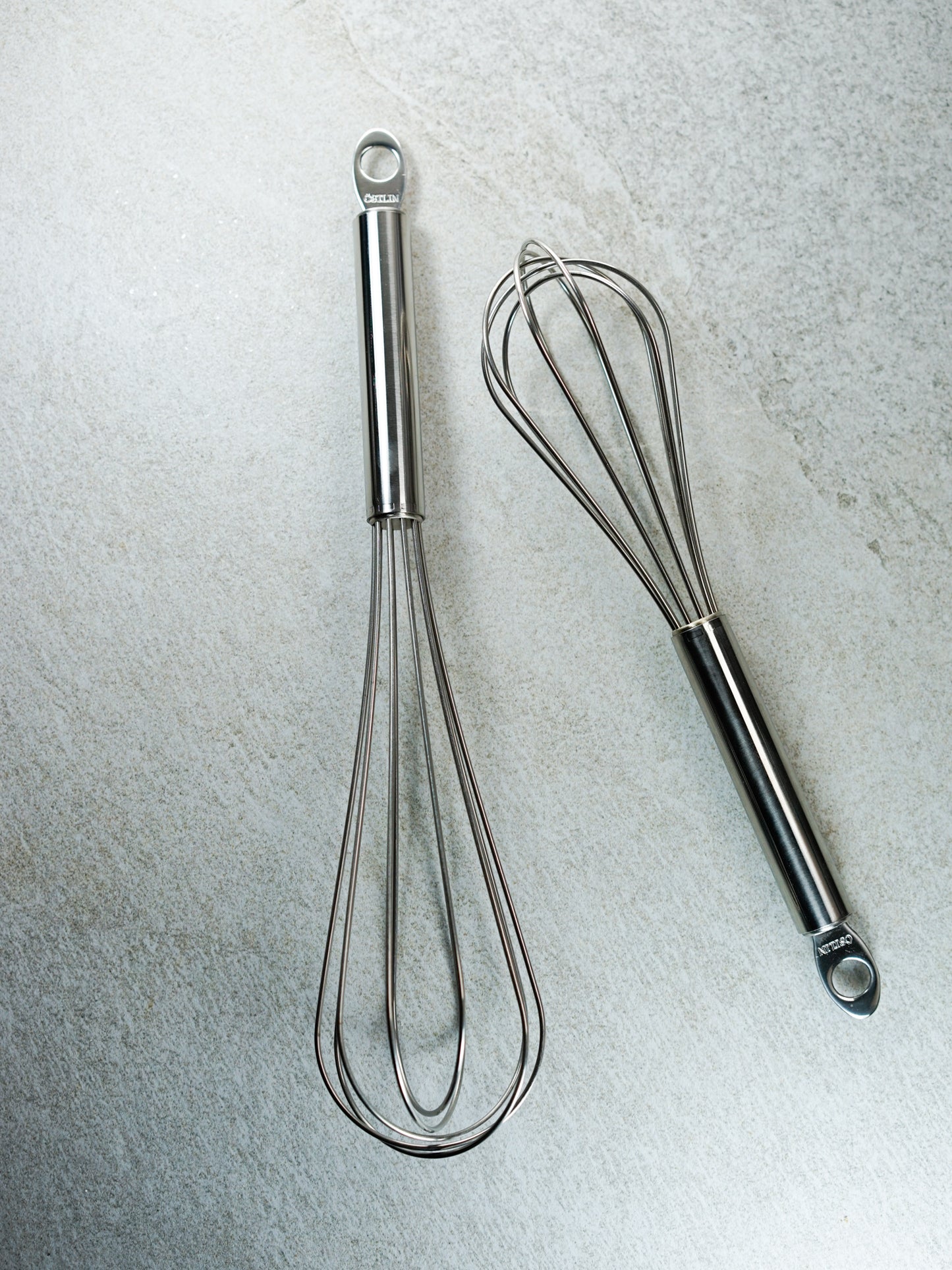 Balloon whisk between